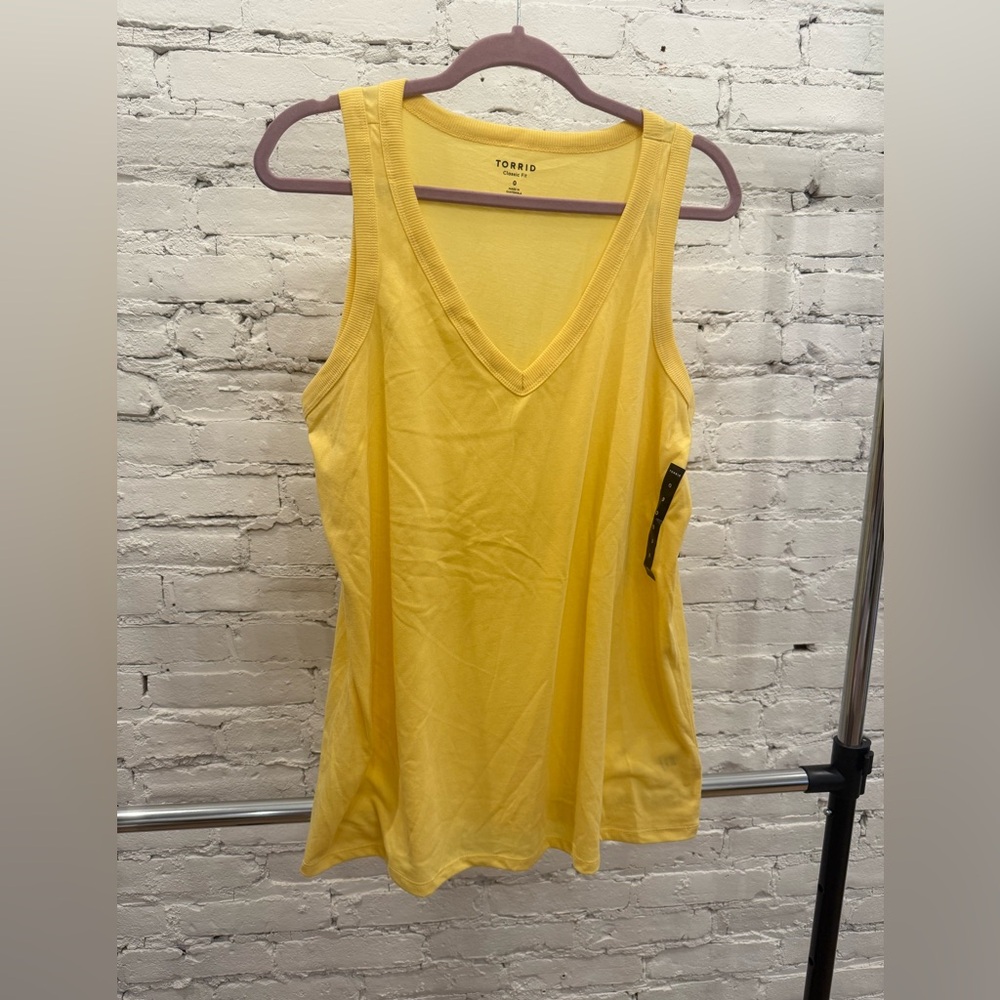 NWT Torrid Sunny Yellow V-Neck Tank Top
